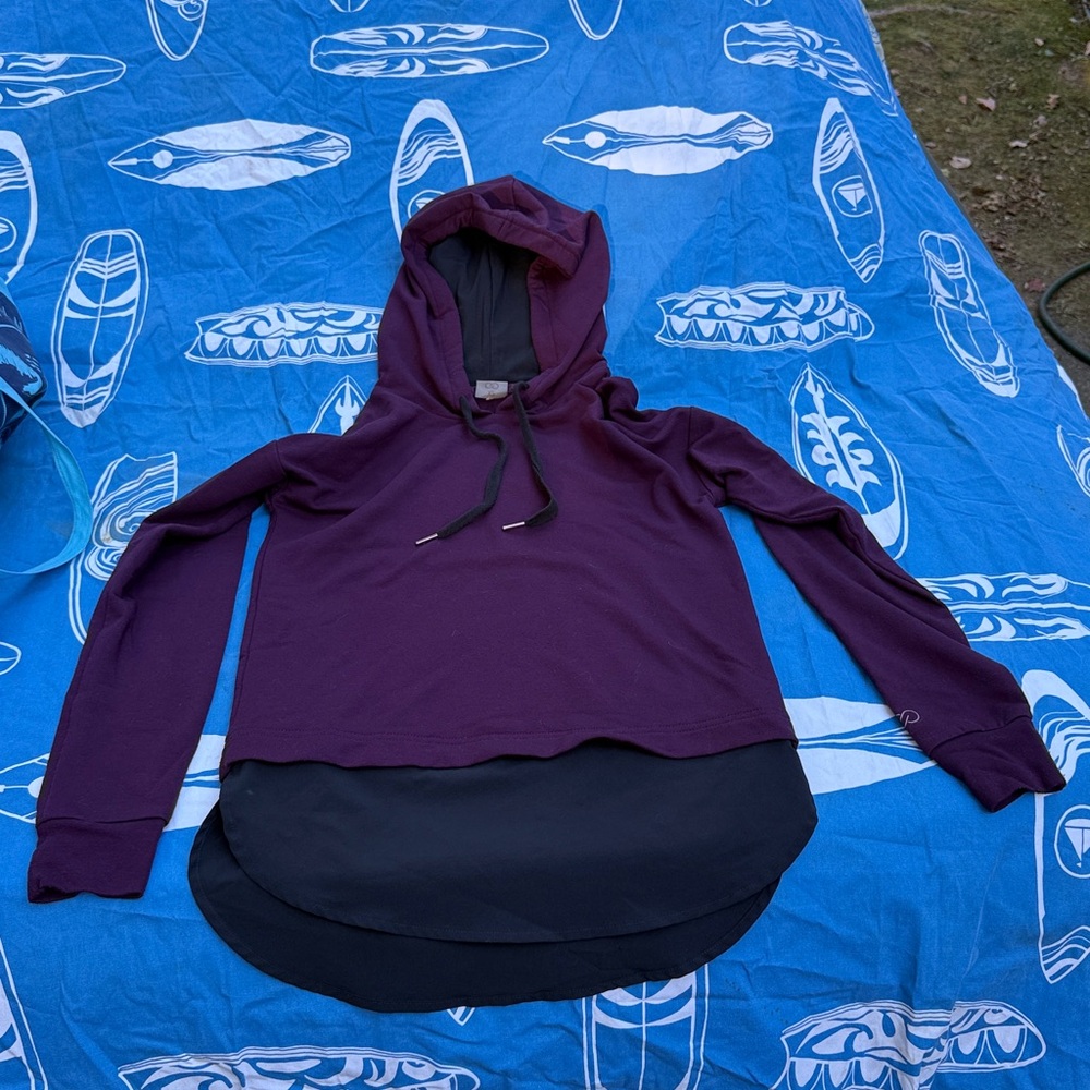 CALIA by Carrie Underwood Purple and Black Top